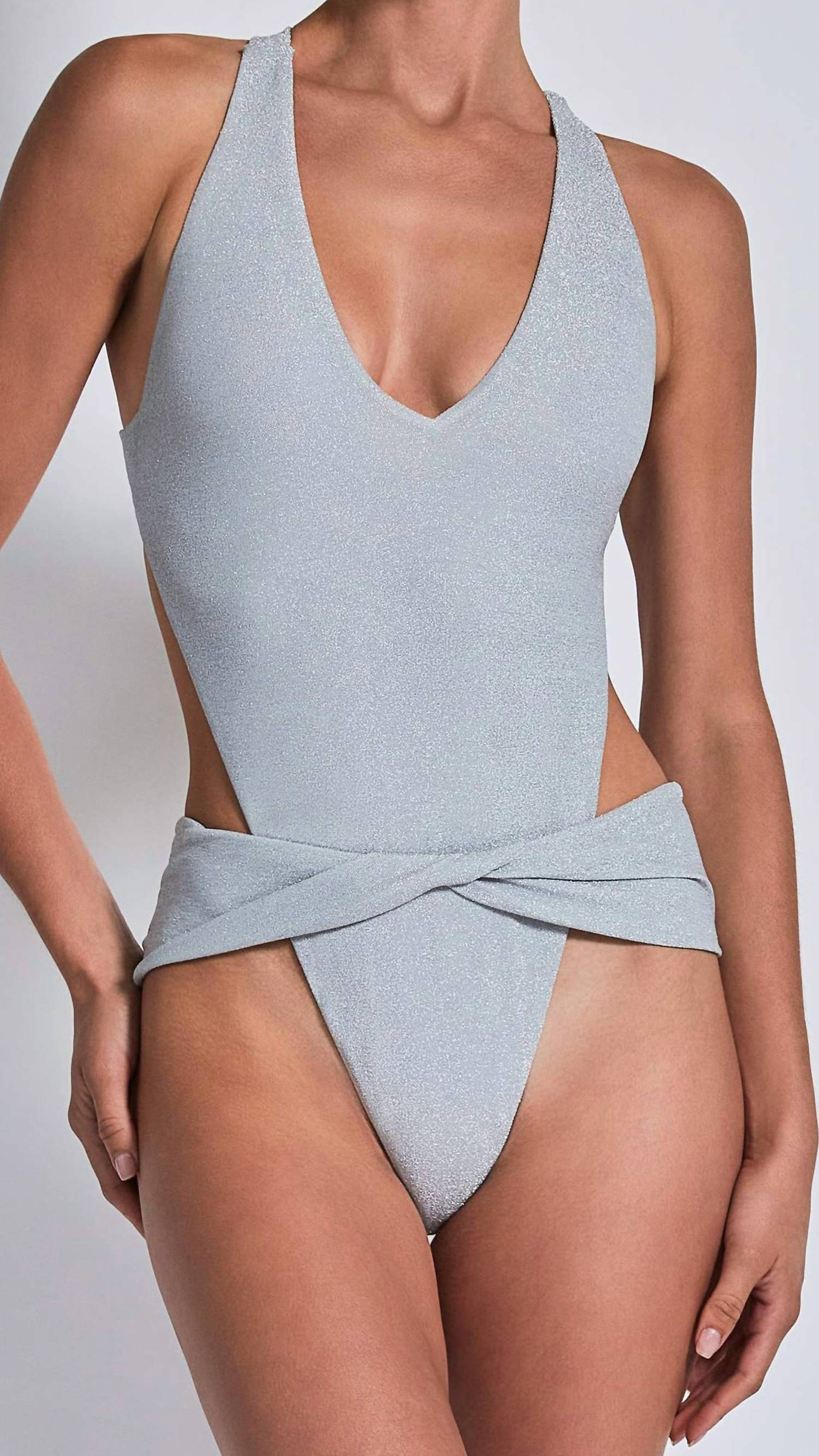 Купальник Cora One Piece серебристый с мерцающим эффектом Devon Windsor
Купальник Cora One Piece серебристый с мерцающим эффектом Devon Windsor