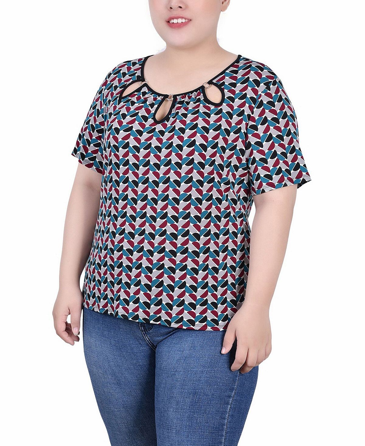 Топ больших размеров с короткими рукавами и кольцами NY Collection
Топ больших размеров с короткими рукавами и кольцами NY Collection