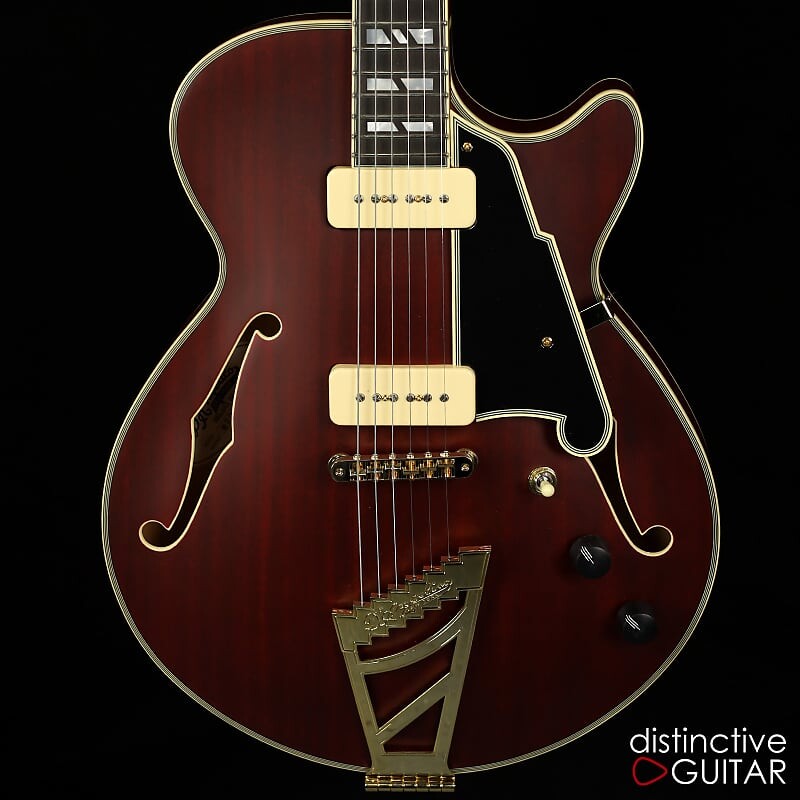 Электрогитара D'Angelico Deluxe SS Satin Trans Wine
Электрогитара D'Angelico Deluxe SS Satin Trans Wine