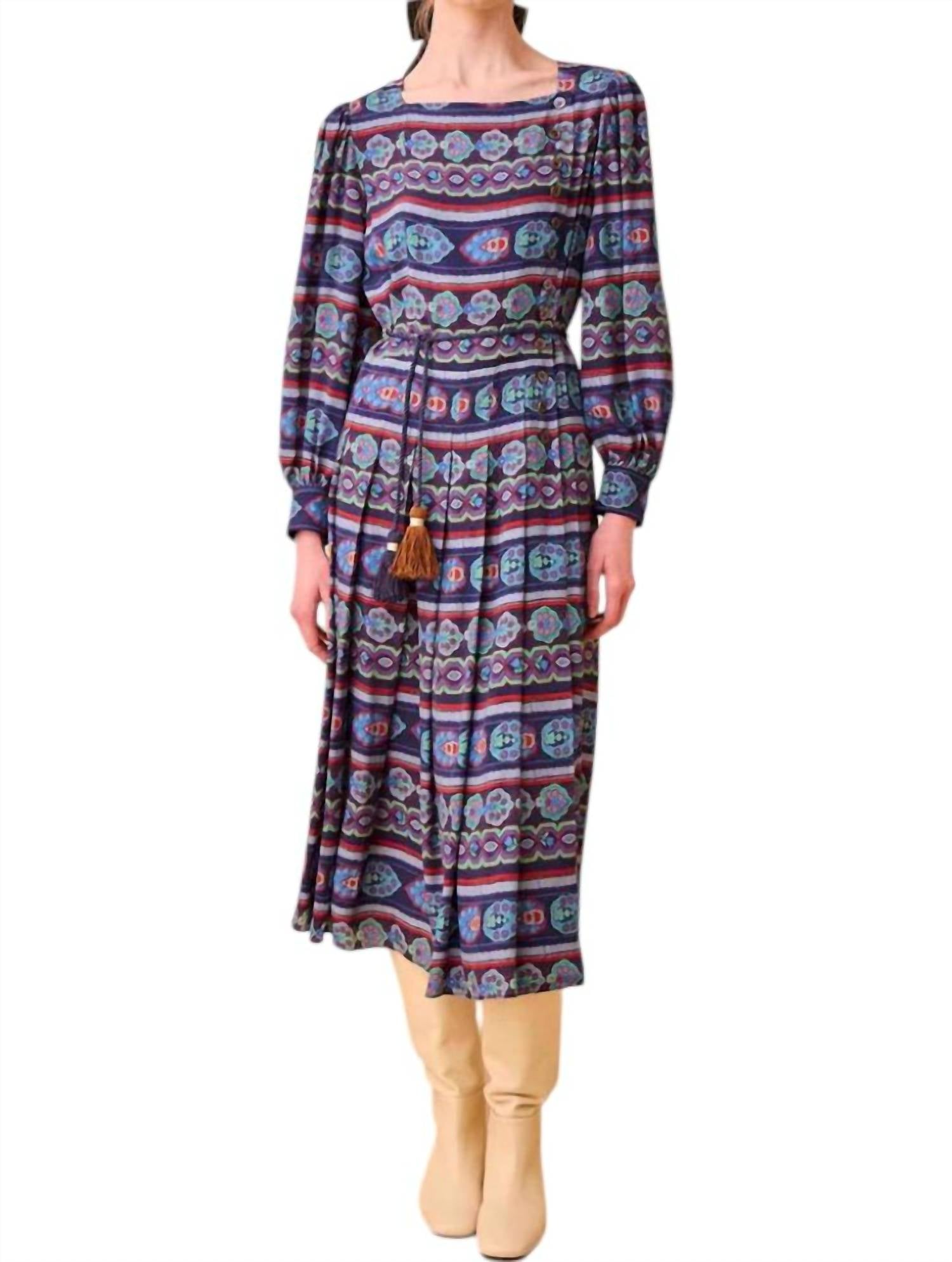 Платье Адриана в садовой мозаике HUNTER BELL, цвет garden mosaic
Платье Адриана в садовой мозаике HUNTER BELL, цвет garden mosaic