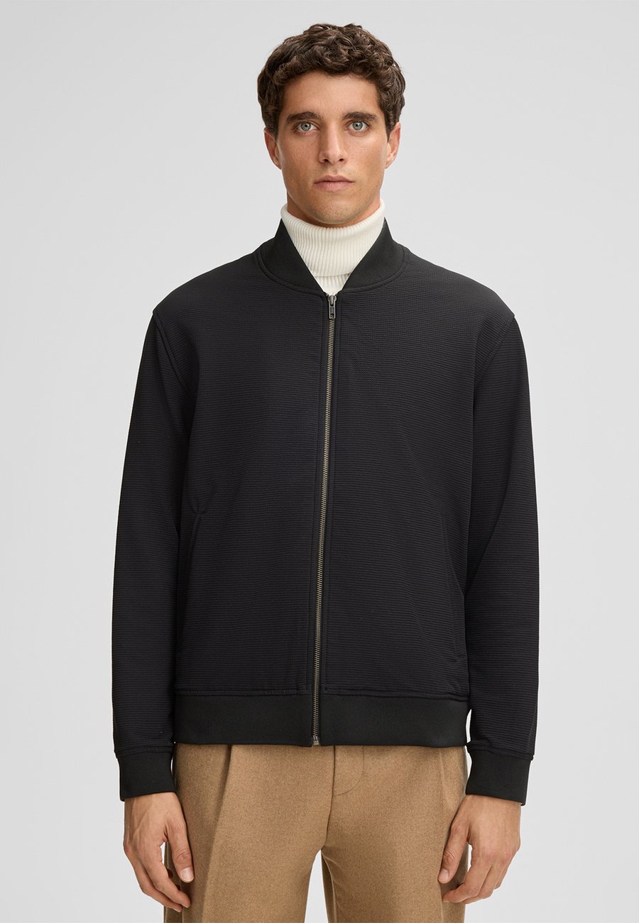 Куртка Strellson Bomber Jacket, Schwarz/Black
Куртка Strellson Bomber Jacket, Schwarz/Black