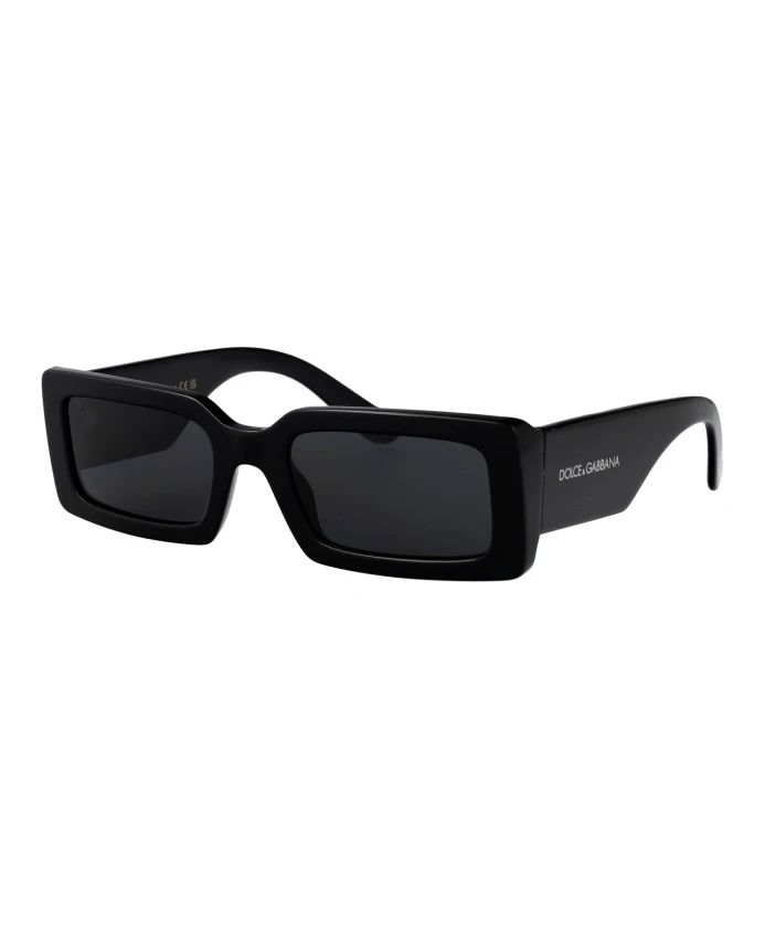 Солнцезащитные очки Dg4416 Dolce & Gabbana, черный
Солнцезащитные очки Dg4416 Dolce & Gabbana, черный