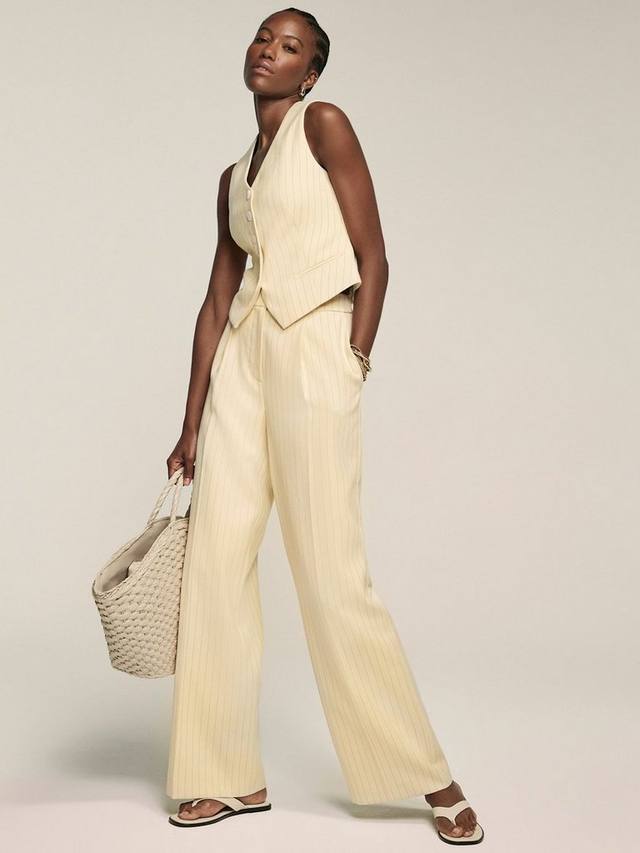 Брюки с высокой талией в полоску с широкими штанинами Mint Velvet, Yellow
Брюки с высокой талией в полоску с широкими штанинами Mint Velvet, Yellow