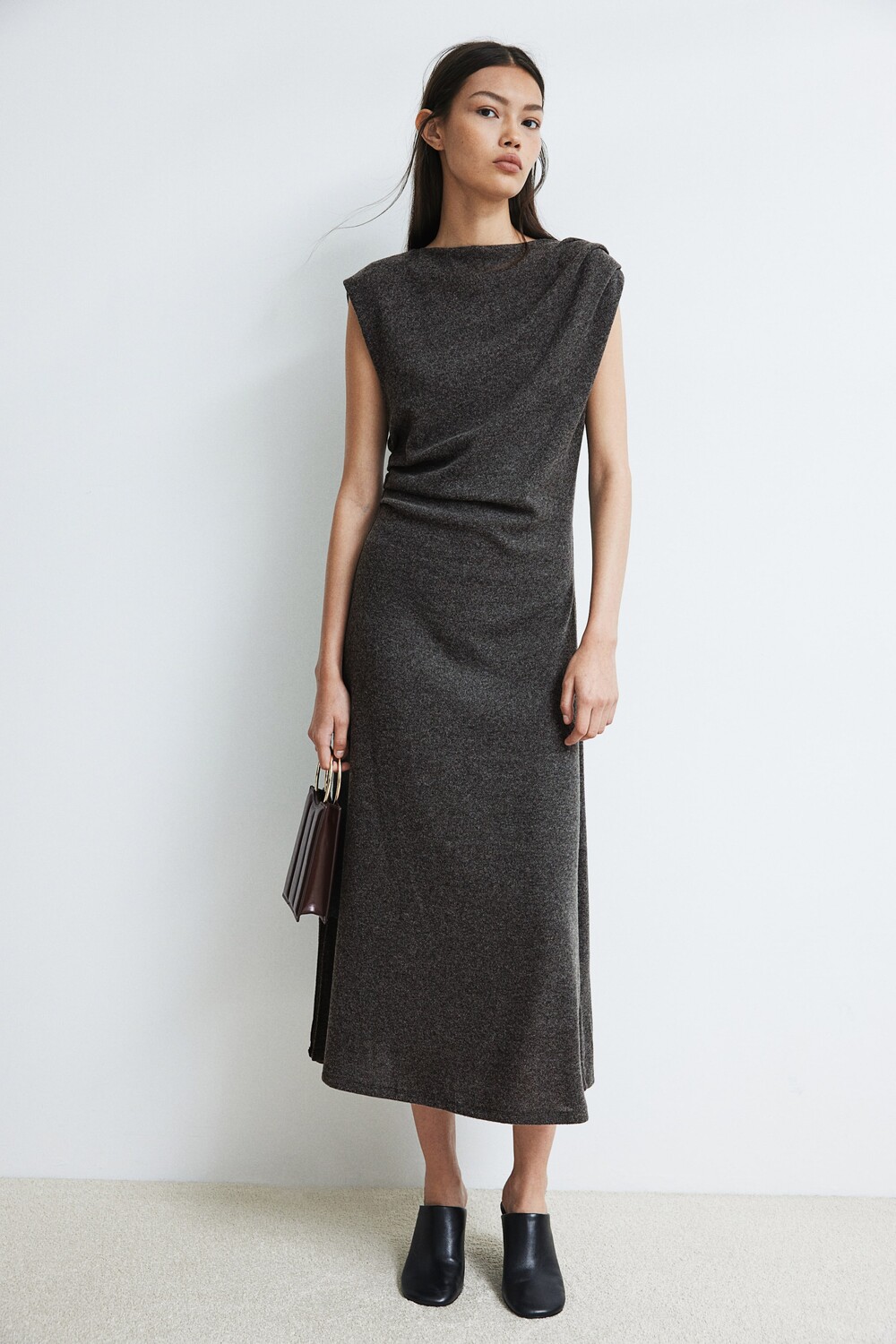 Облегающее платье с драпировкой H&M, серый
Облегающее платье с драпировкой H&M, серый