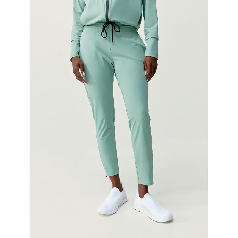 Женские спортивные брюки в стиле джоггер Airla Born Living Yoga, цвет verde
Женские спортивные брюки в стиле джоггер Airla Born Living Yoga, цвет verde