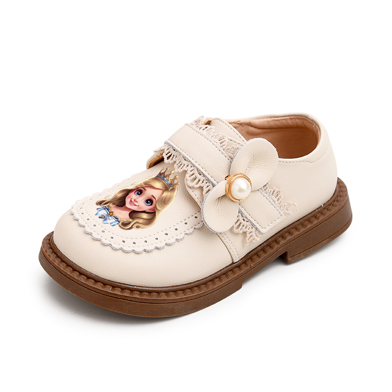 Детские кожаные туфли с противоскользящим износостойким верхом Budding, экрю
Детские кожаные туфли с противоскользящим износостойким верхом Budding, экрю