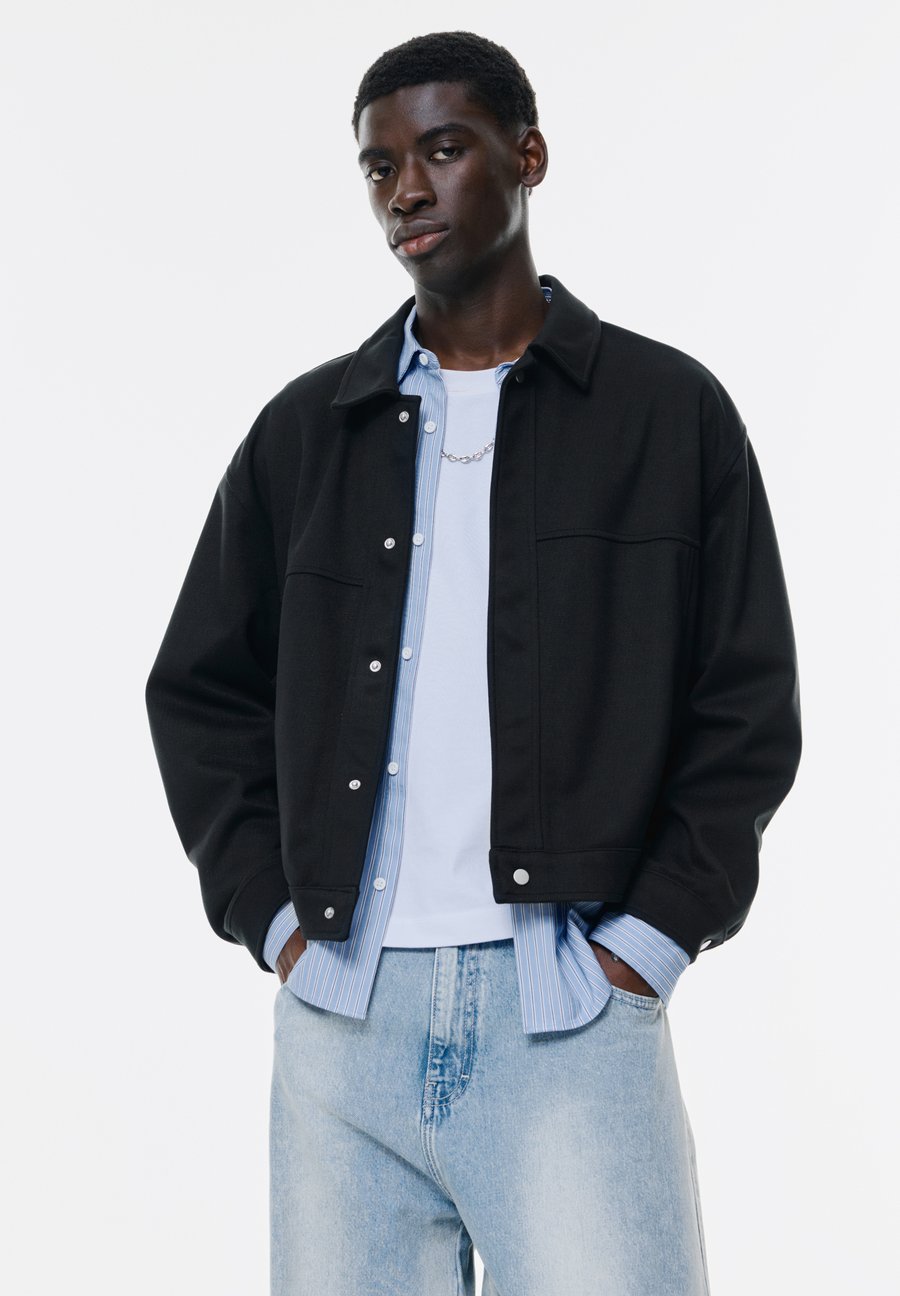 Куртка PULL&BEAR TEXTURED, Black
Куртка PULL&BEAR TEXTURED, Black