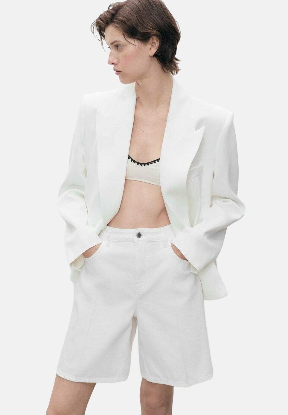 Джинсовые шорты STRAIGHT-FIT HIGH-WAIST BERMUDA Mango, белый
Джинсовые шорты STRAIGHT-FIT HIGH-WAIST BERMUDA Mango, белый