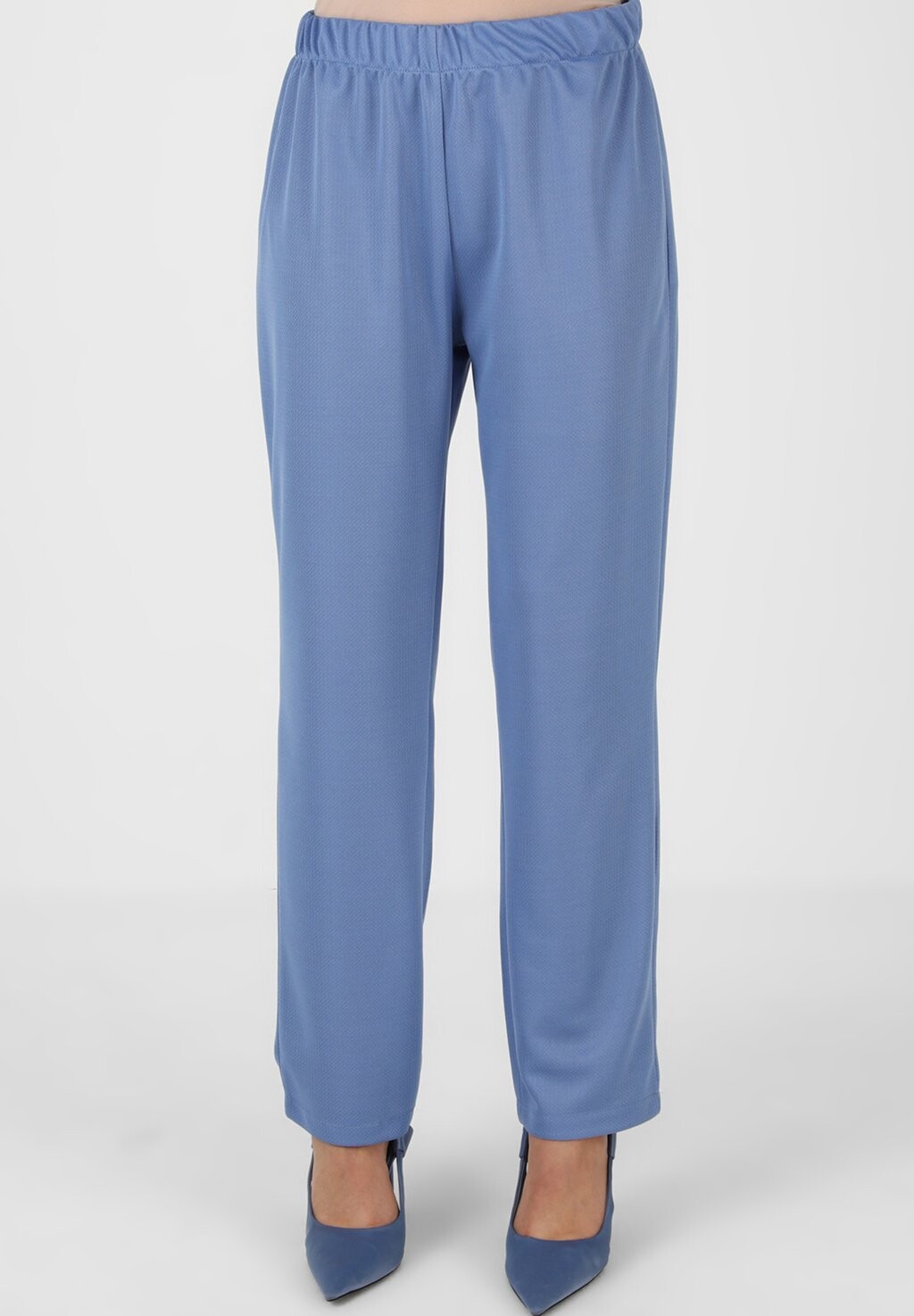 Комплект CREW NECK TAVIN Modanisa, синий
Комплект CREW NECK TAVIN Modanisa, синий