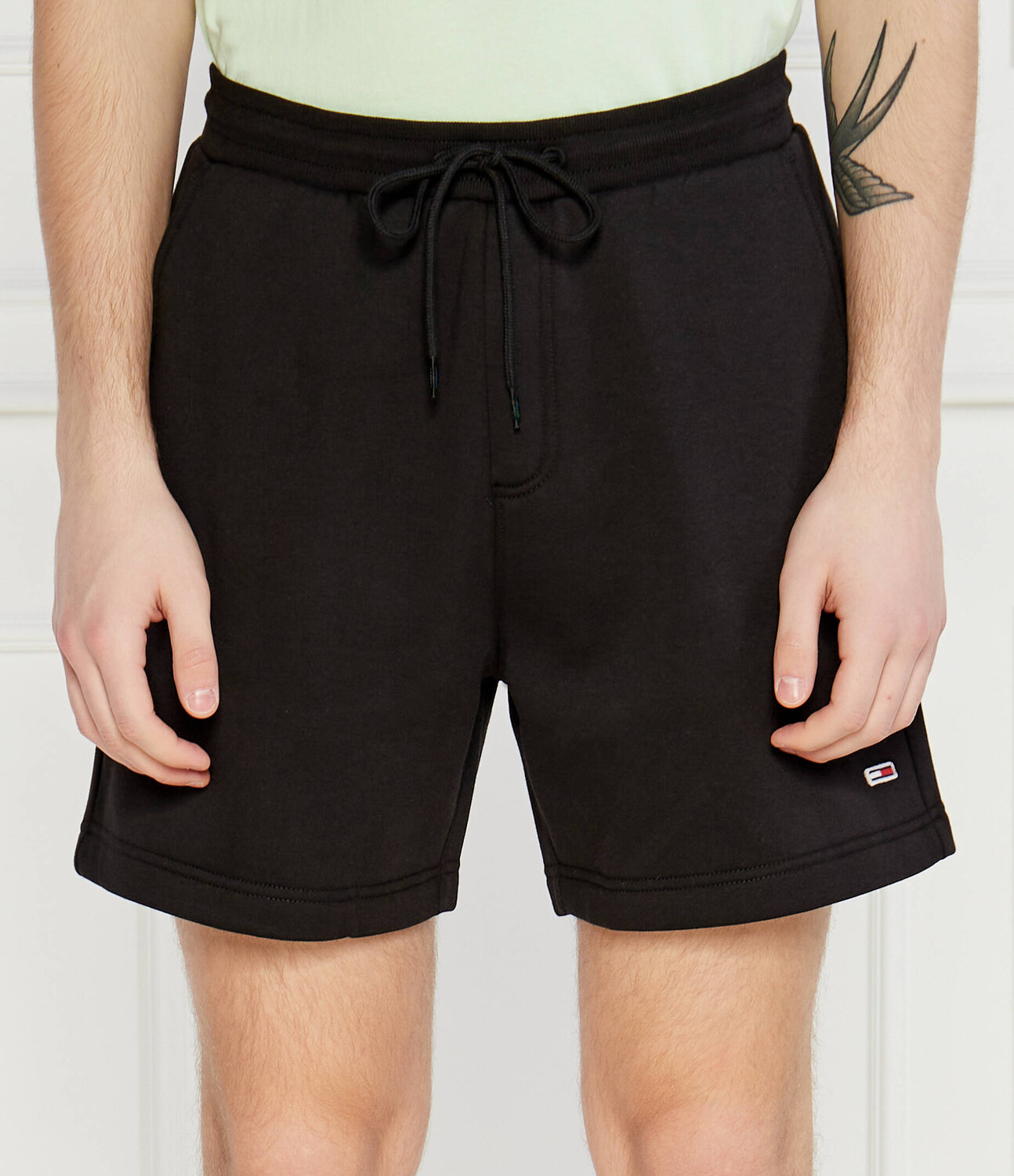 Спортивные шорты Tommy Jeans Regular Fit, черный
Спортивные шорты Tommy Jeans Regular Fit, черный