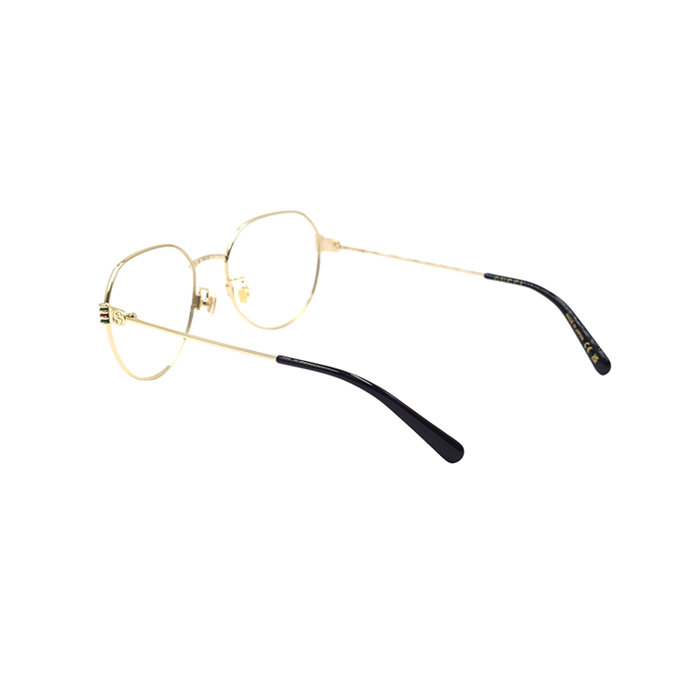 Очки с овальной оправой GUCCI
Очки с овальной оправой GUCCI