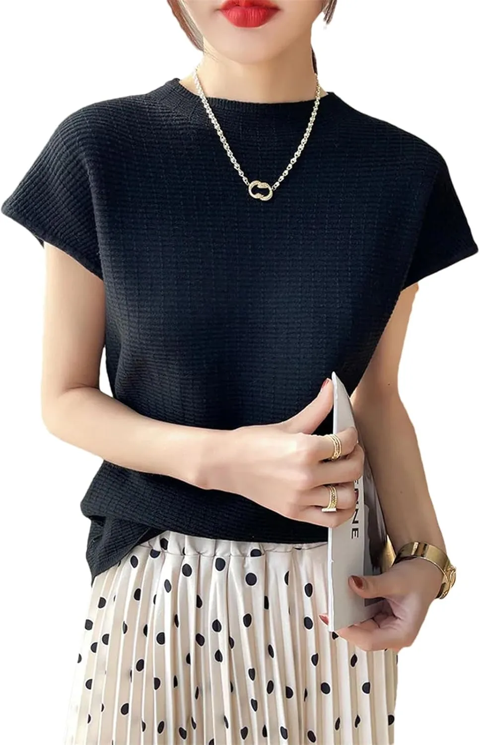 Женская летняя свободная футболка с круглым вырезом в клетку
Женская летняя свободная футболка с круглым вырезом в клетку