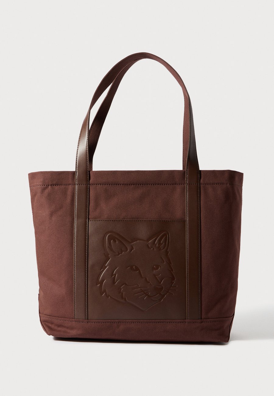Сумка-шоппер Maison Kitsuné FOX HEAD LARGE TOTE, Brown Stone/Dark Brown
Сумка-шоппер Maison Kitsuné FOX HEAD LARGE TOTE, Brown Stone/Dark Brown