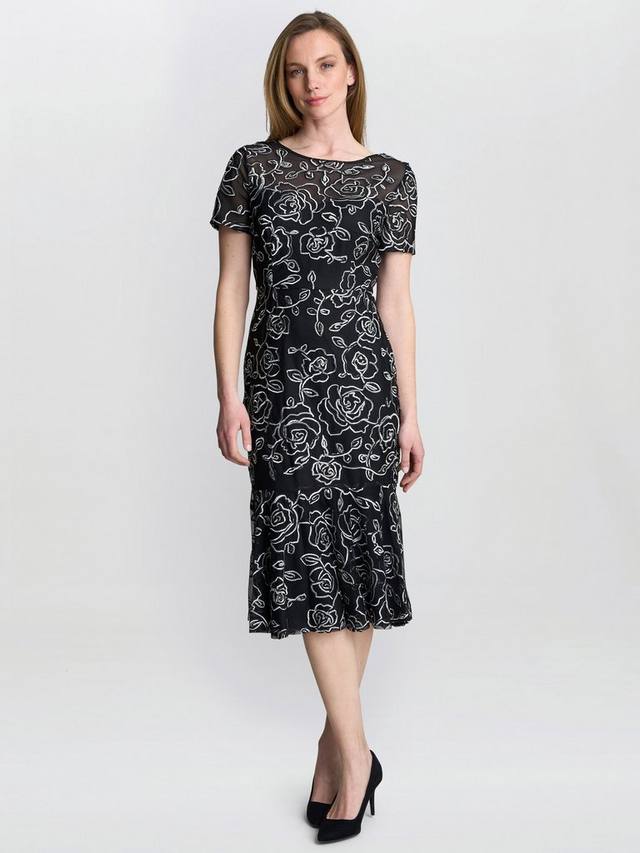 Платье Savannah с кружевными вставками Gina Bacconi, Black/Ivory
Платье Savannah с кружевными вставками Gina Bacconi, Black/Ivory