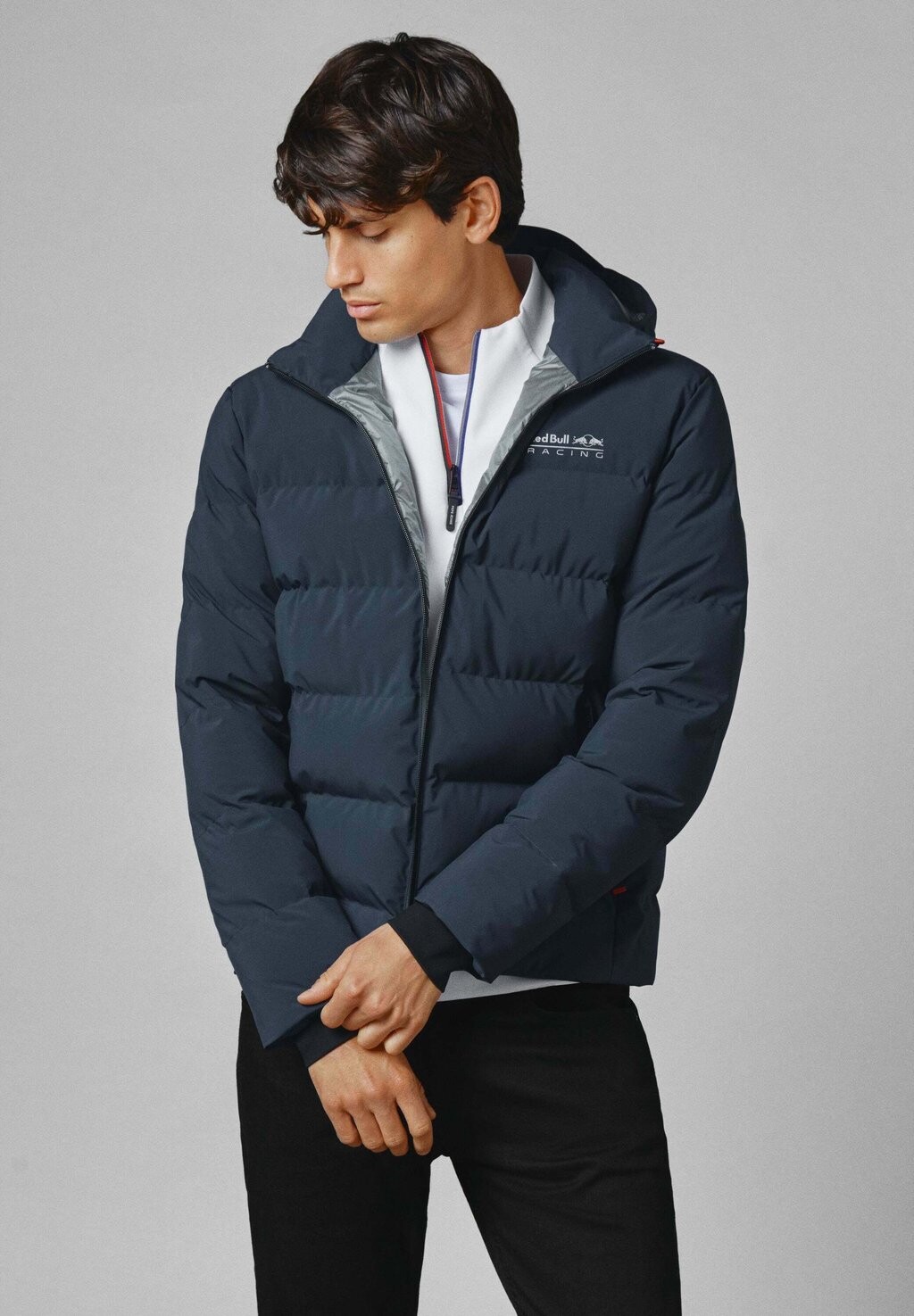 Зимняя куртка RED BULL RACING CITY PUFFER JACKET Red Bull Racing x Pepe Jeans, темно-синий
Зимняя куртка RED BULL RACING CITY PUFFER JACKET Red Bull Racing x Pepe Jeans, темно-синий