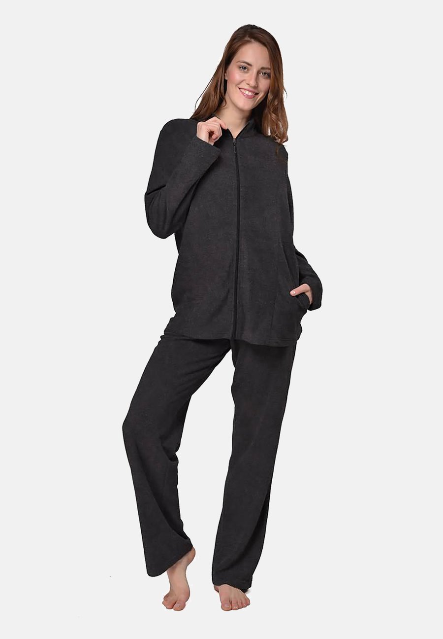 Пижамный комплект RAIKOU SET, Melange Grau/Mottled Grey
Пижамный комплект RAIKOU SET, Melange Grau/Mottled Grey