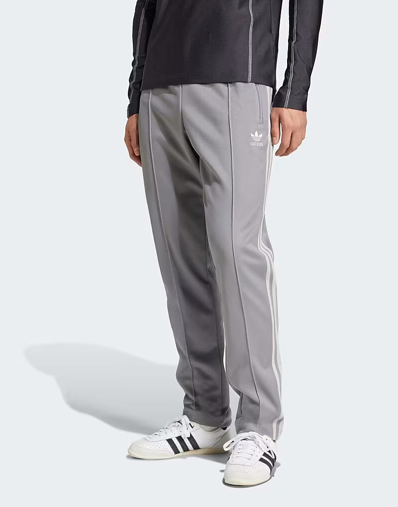 Штаны Adidas Originals Adicolor classics beckenbauer track pants серые три / серые два
Штаны Adidas Originals Adicolor classics beckenbauer track pants серые три / серые два