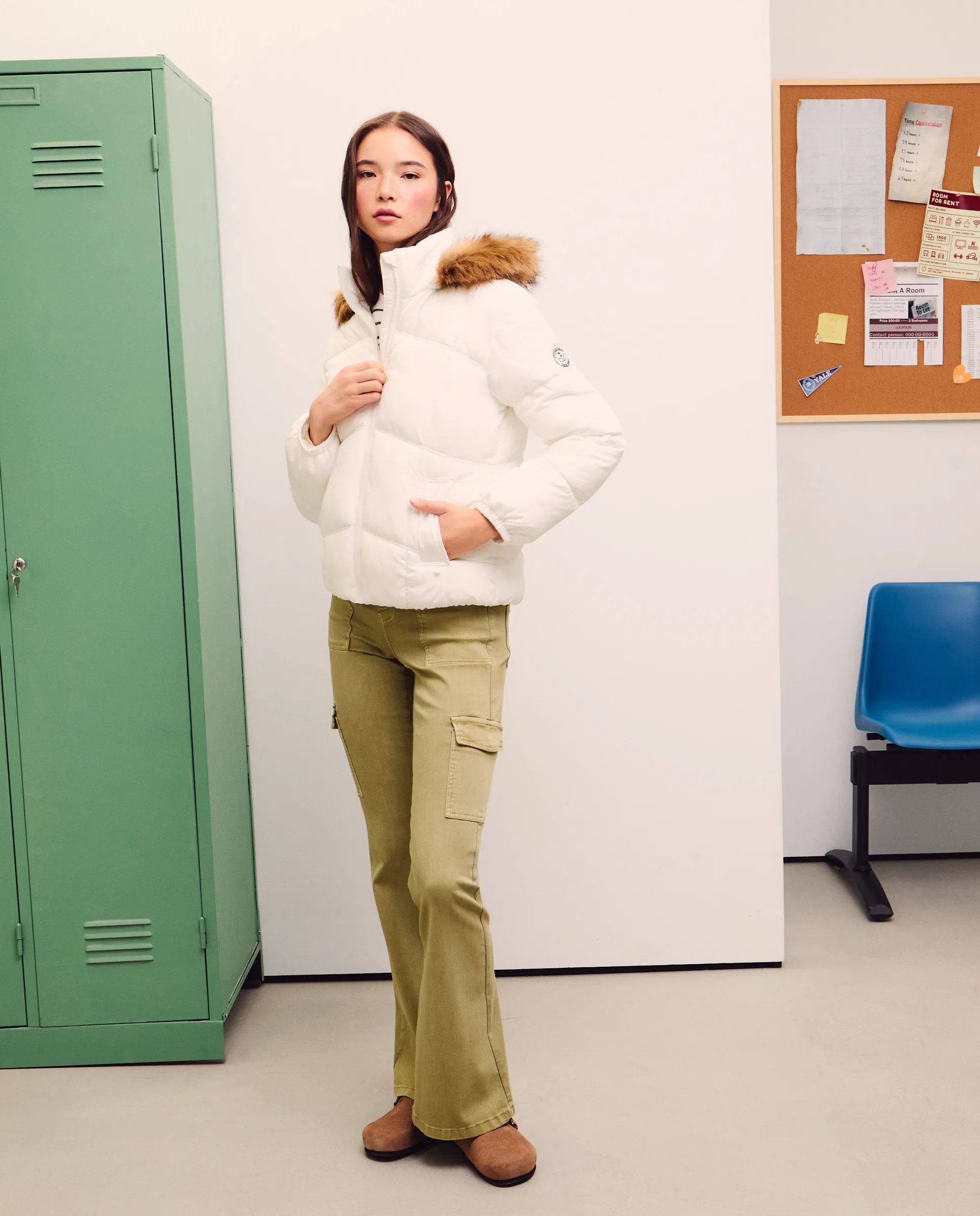 Женская короткая стеганая куртка с мехом Green Coast, белый
Женская короткая стеганая куртка с мехом Green Coast, белый