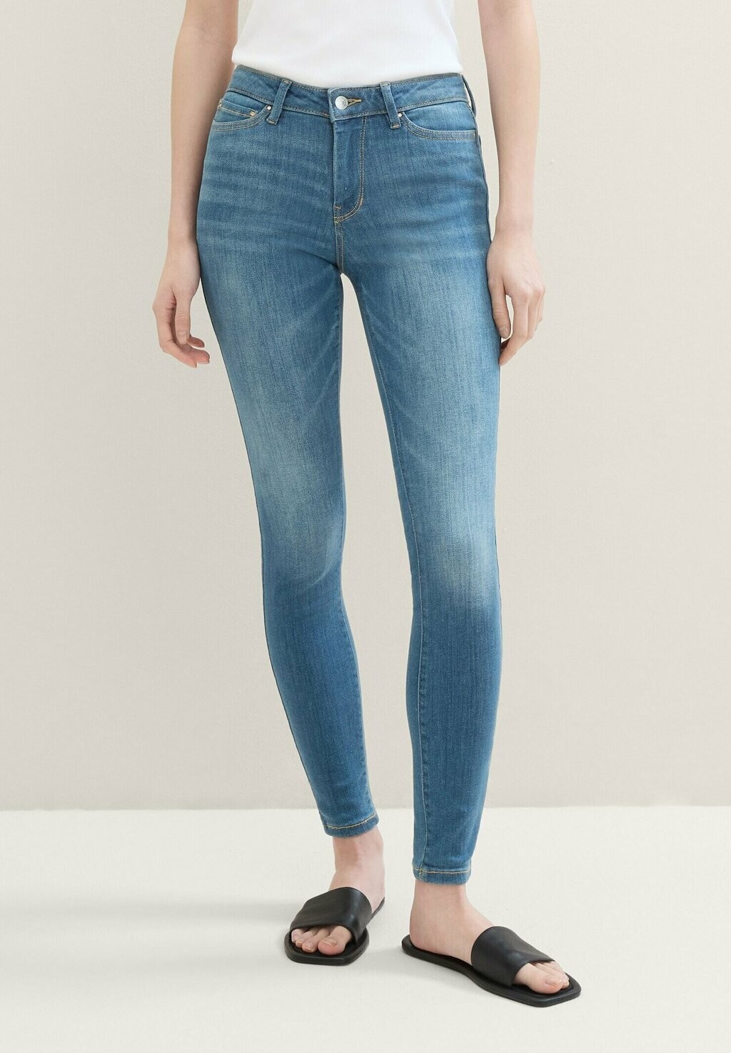 Джинсы Skinny Fit NELA FIT TOM TAILOR DENIM, цвет used light stone blue denim
Джинсы Skinny Fit NELA FIT TOM TAILOR DENIM, цвет used light stone blue denim