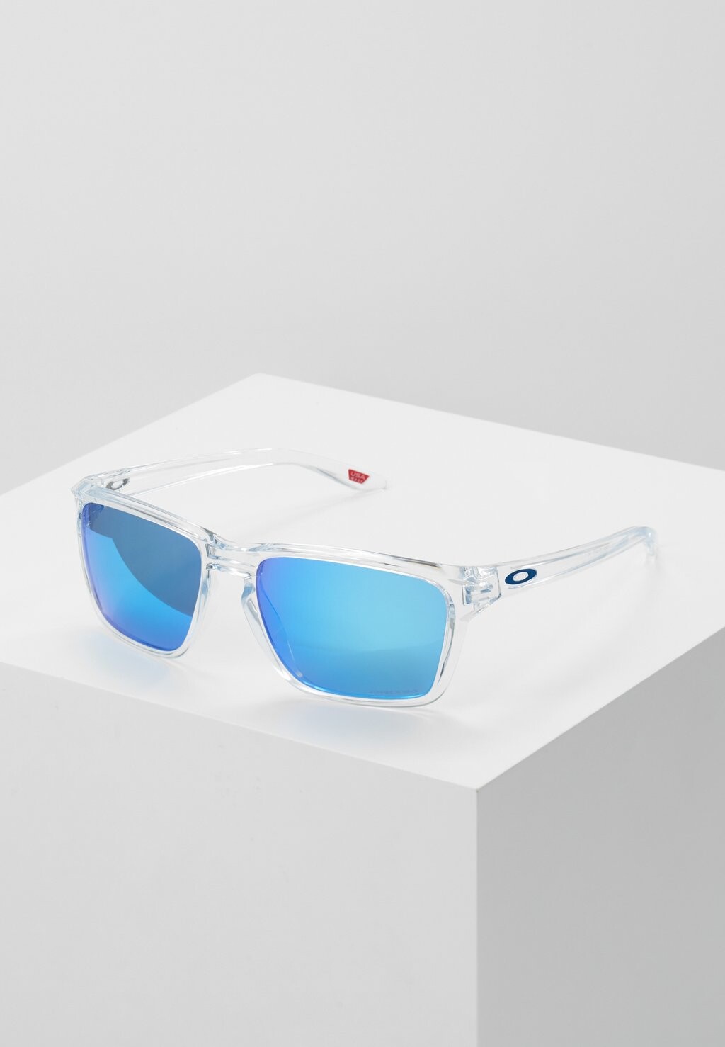 Солнцезащитные очки Oakley
Солнцезащитные очки Oakley