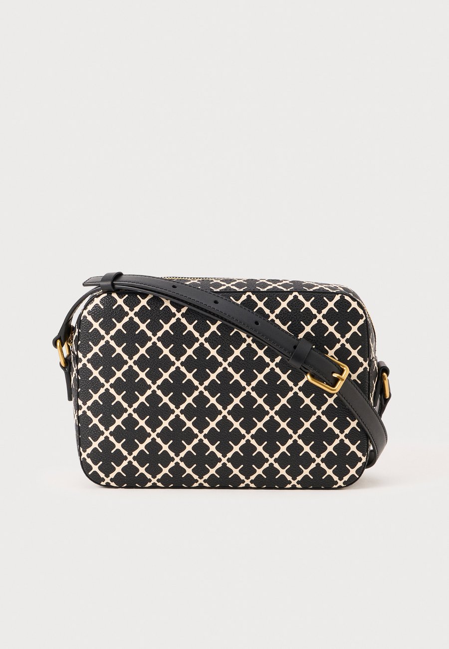 Сумка кросс-боди By Malene Birger LOLLA, Black
Сумка кросс-боди By Malene Birger LOLLA, Black