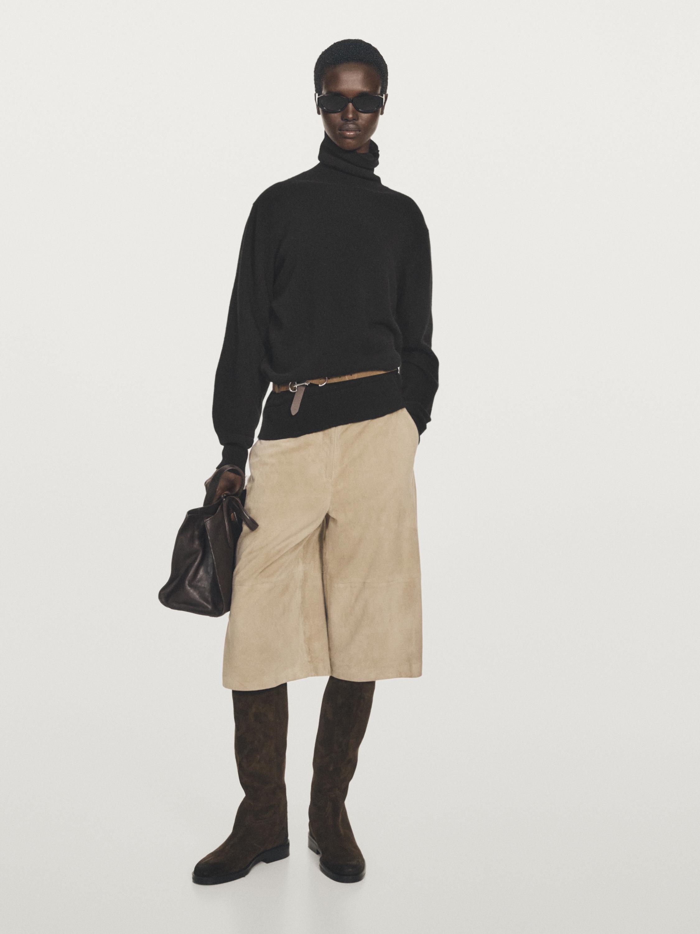 Вязаный свитер с высоким воротом из 100% кашемира Massimo Dutti, черный
Вязаный свитер с высоким воротом из 100% кашемира Massimo Dutti, черный