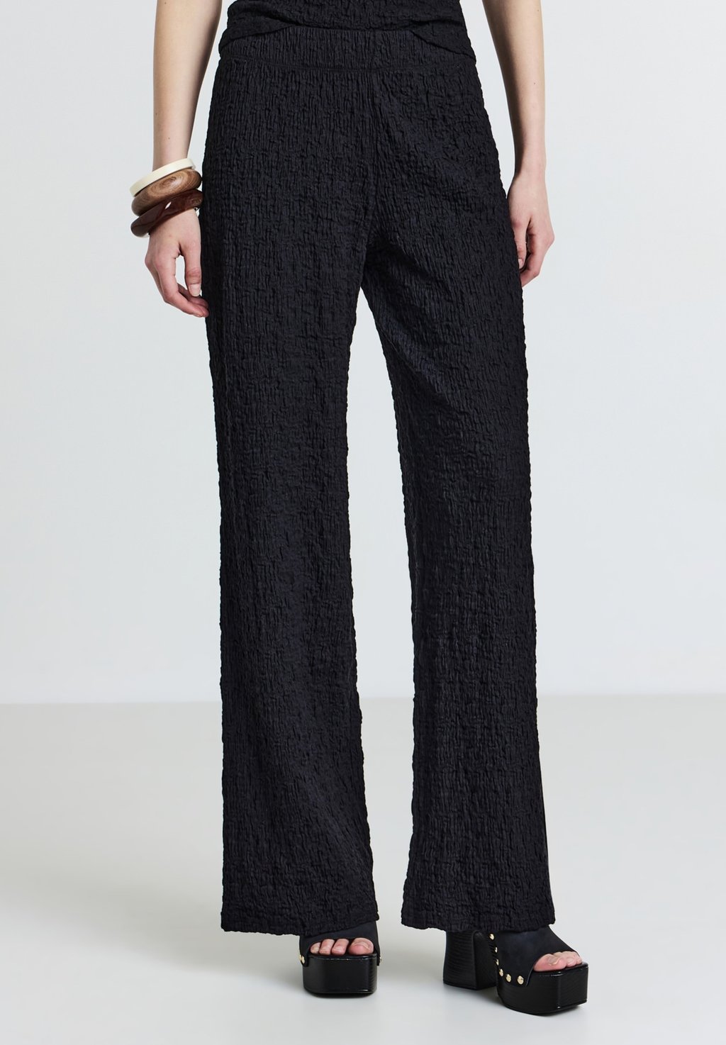 Брюки PALAZZO BUBBLE Calliope, черный
Брюки PALAZZO BUBBLE Calliope, черный