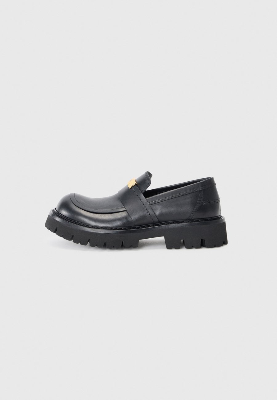 Лоферы MOSCHINO Slip-ons, Nero/Black
Лоферы MOSCHINO Slip-ons, Nero/Black