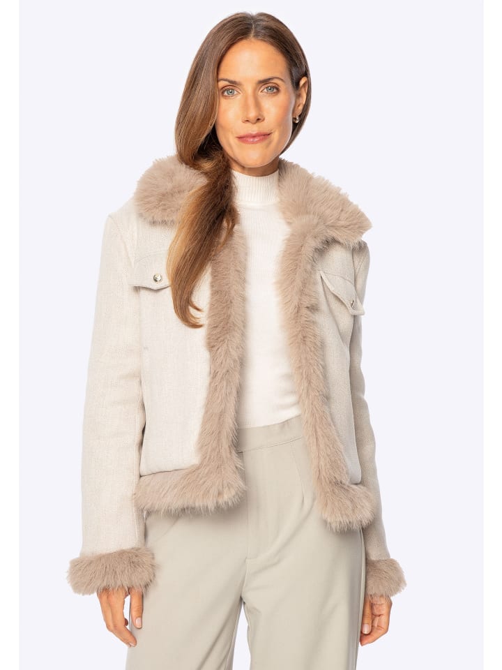 Женская куртка из смесовой льняной ткани с отделкой из искусственного меха бежевого цвета Wittchen
Женская куртка из смесовой льняной ткани с отделкой из искусственного меха бежевого цвета Wittchen