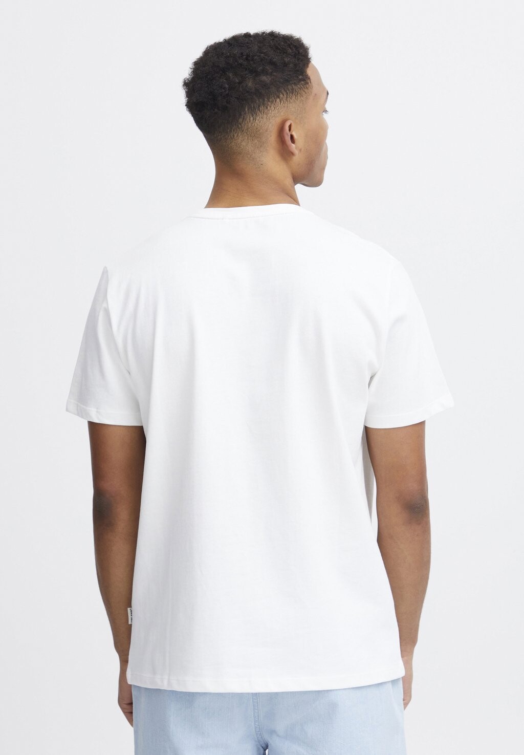 Футболка с принтом Tee Regular Fit Blend, белая матроска
Футболка с принтом Tee Regular Fit Blend, белая матроска