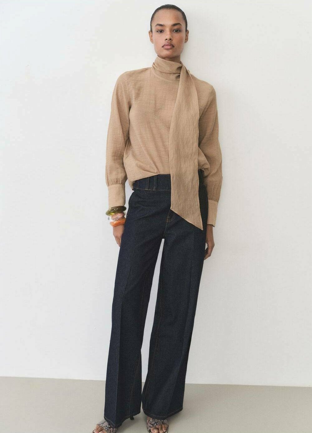 Блуза Mango, коричневый
Блуза Mango, коричневый