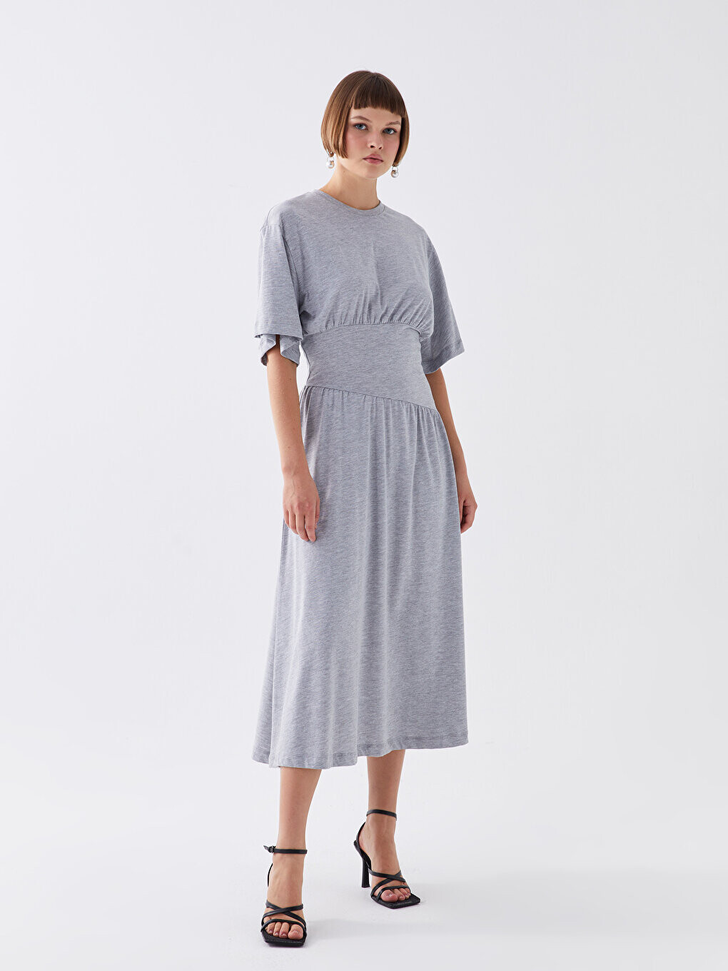 Прямое женское платье с круглым вырезом и короткими рукавами LCW Casual, серый меланж
Прямое женское платье с круглым вырезом и короткими рукавами LCW Casual, серый меланж