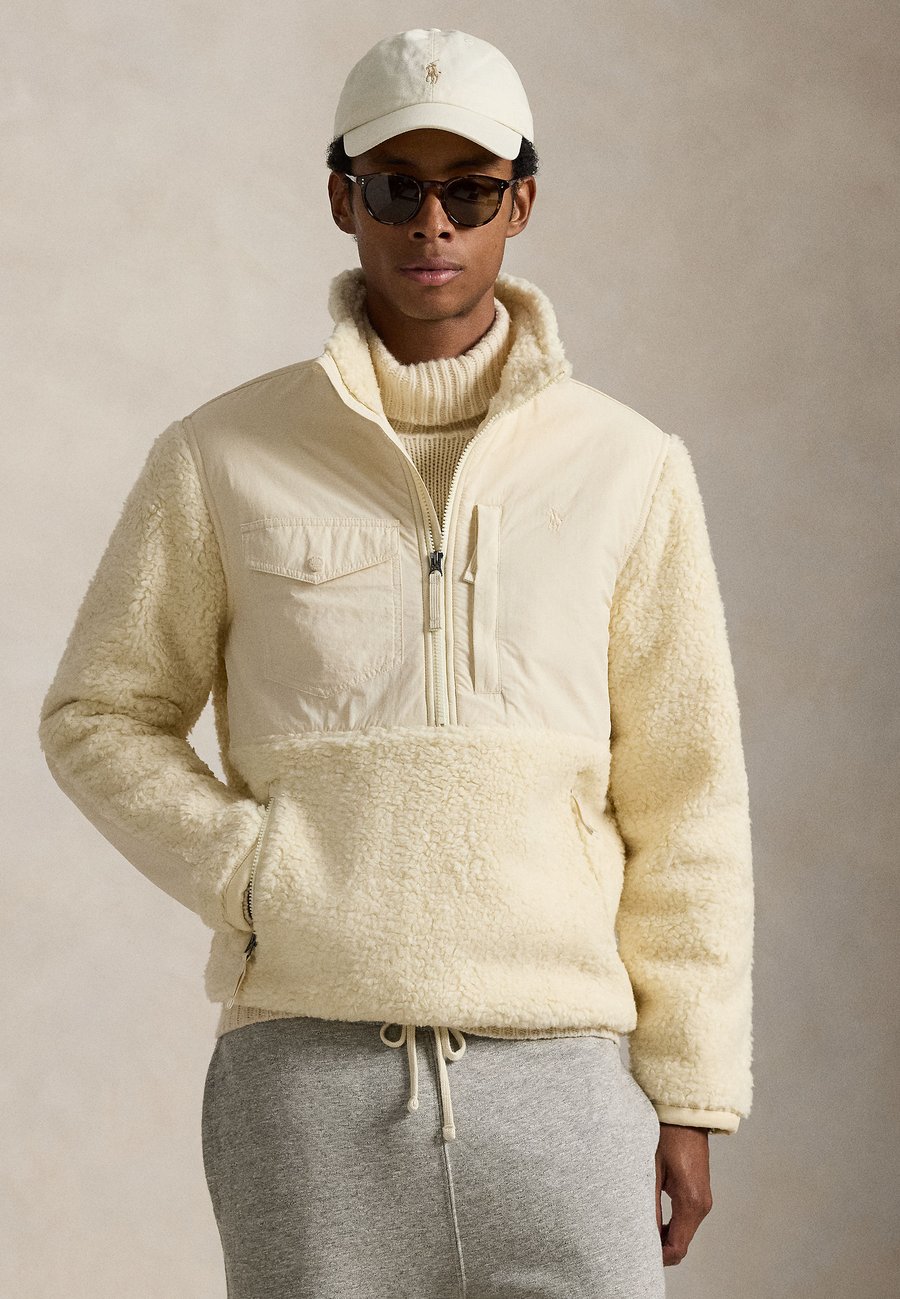 Джемпер Polo Ralph Lauren HYBRID HALF-ZIP PULLOVER, Andover Cream/Black
Джемпер Polo Ralph Lauren HYBRID HALF-ZIP PULLOVER, Andover Cream/Black