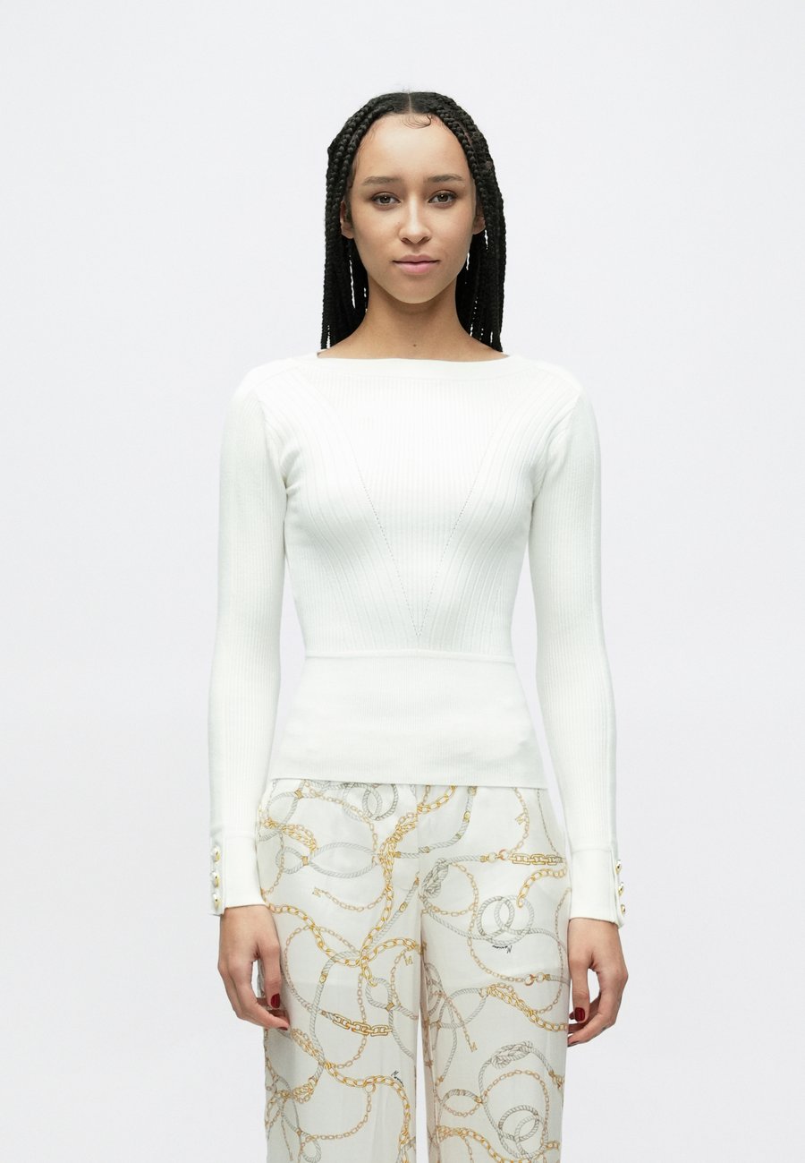 Топ MARCIANO BY GUESS BICE BOAT NECK , Off-White
Топ MARCIANO BY GUESS BICE BOAT NECK , Off-White