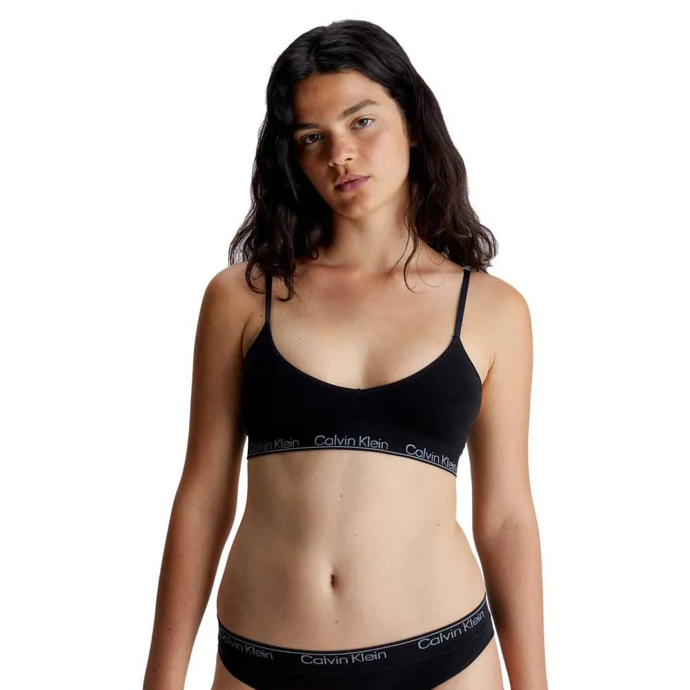 Бюстгальтер Calvin Klein 000QF7093E, черный
Бюстгальтер Calvin Klein 000QF7093E, черный