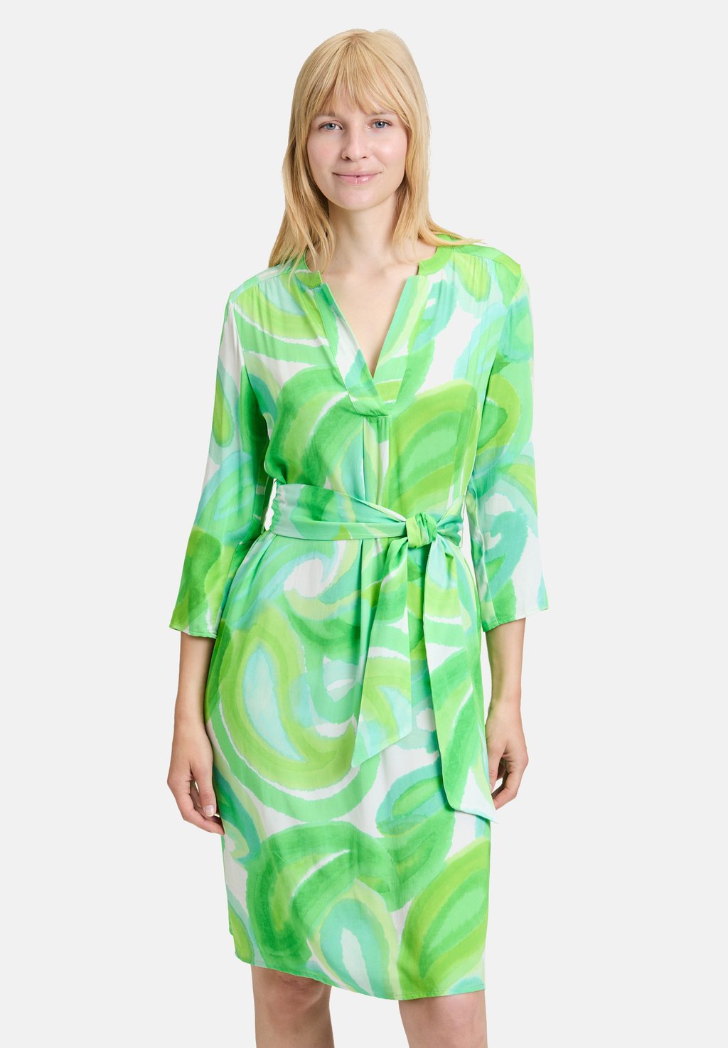 Повседневное платье MIT GÜRTEL Betty Barclay, зеленый
Повседневное платье MIT GÜRTEL Betty Barclay, зеленый