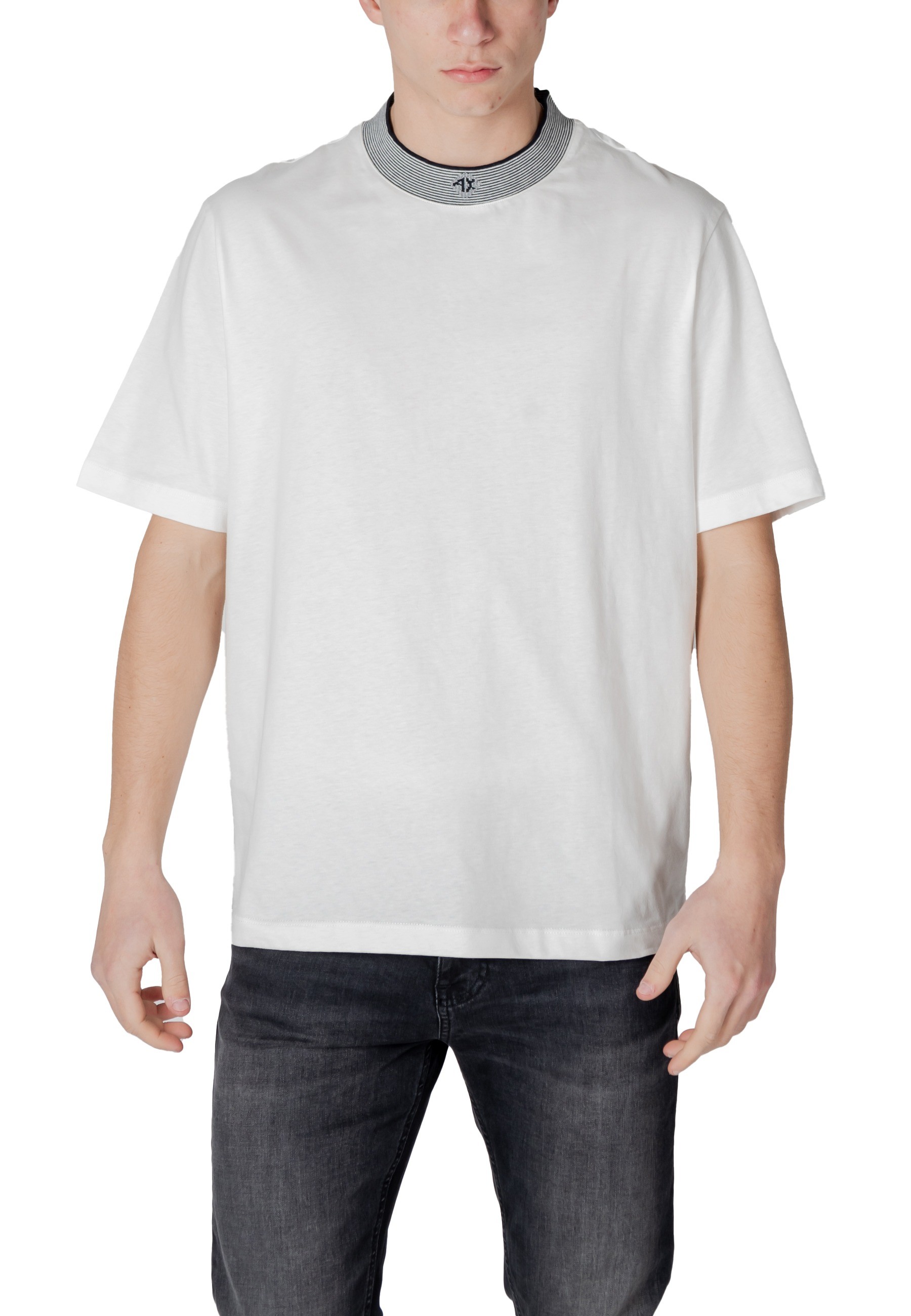 Футболка Armani Exchange
Футболка Armani Exchange