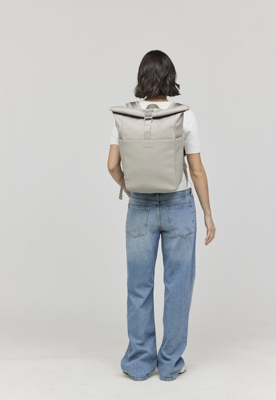 Рюкзак Kapten & Son LUND BASIC, Greige/Grey
Рюкзак Kapten & Son LUND BASIC, Greige/Grey