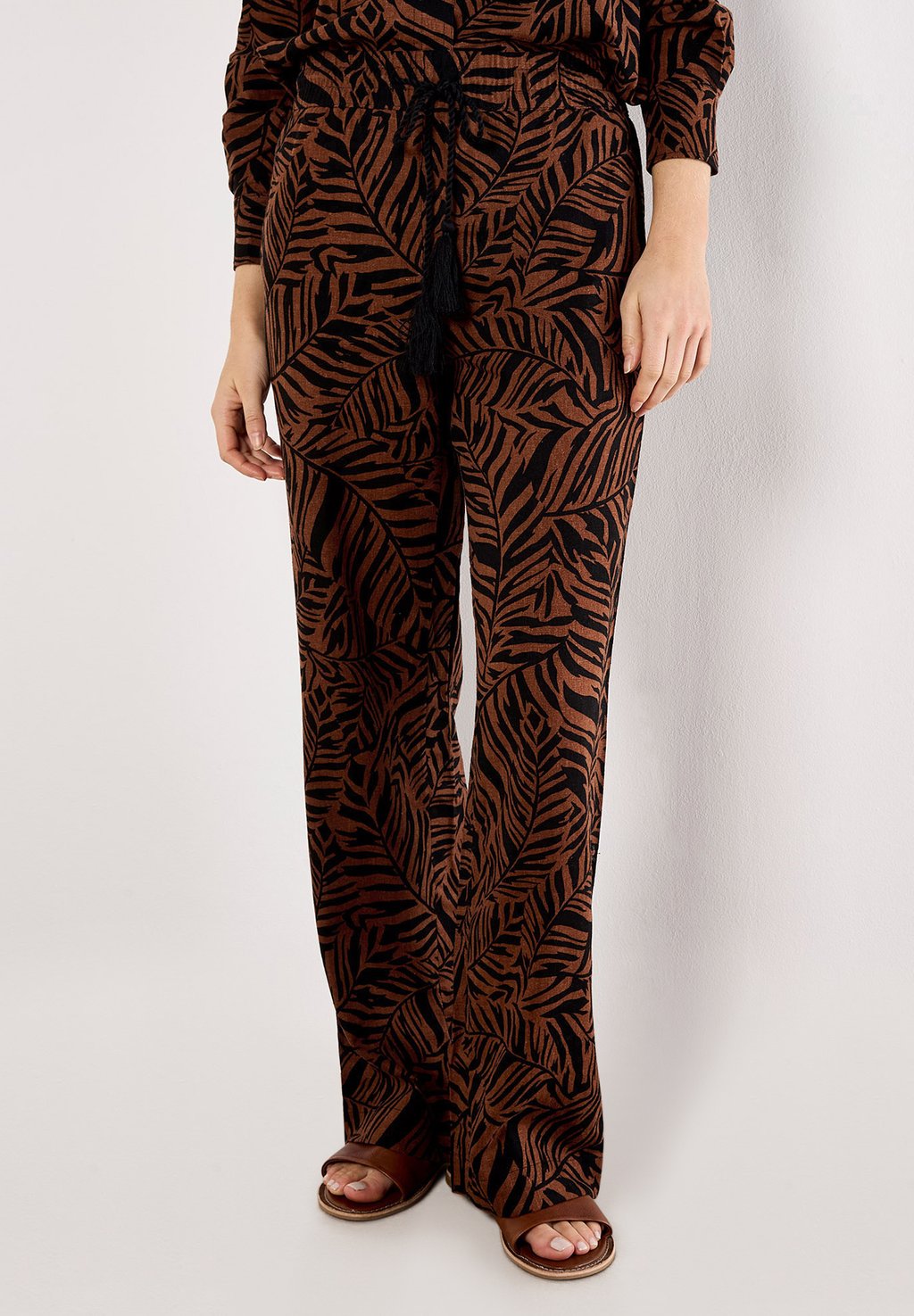 Брюки Apricot, коричневый 
Брюки Apricot, коричневый