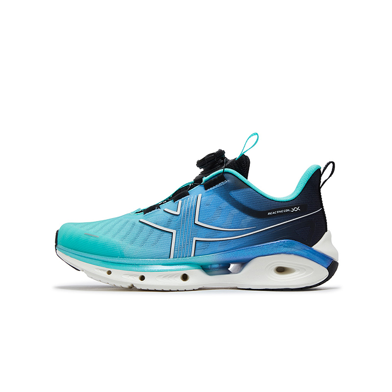 Кроссовки детские с низким верхом и противоскользящим покрытием XTEP, черный/синий 
Кроссовки детские с низким верхом и противоскользящим покрытием XTEP, черный/синий