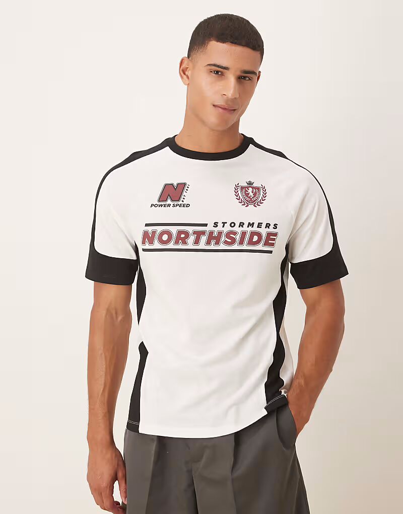 Свободная футболка со спортивной графикой белого цвета Asos Design, Белый, Свободная футболка со спортивной графикой белого цвета Asos Design
Свободная футболка со спортивной графикой белого цвета Asos Design, Белый, Свободная футболка со спортивной графикой белого цвета Asos Design