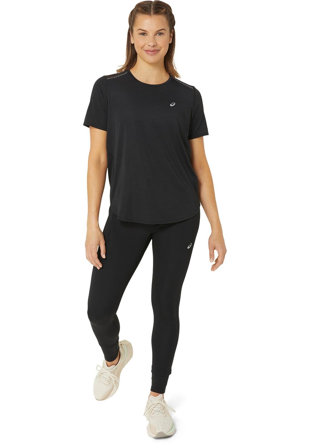 Спортивная футболка ROAD TOP ASICS, цвет performance black
Спортивная футболка ROAD TOP ASICS, цвет performance black