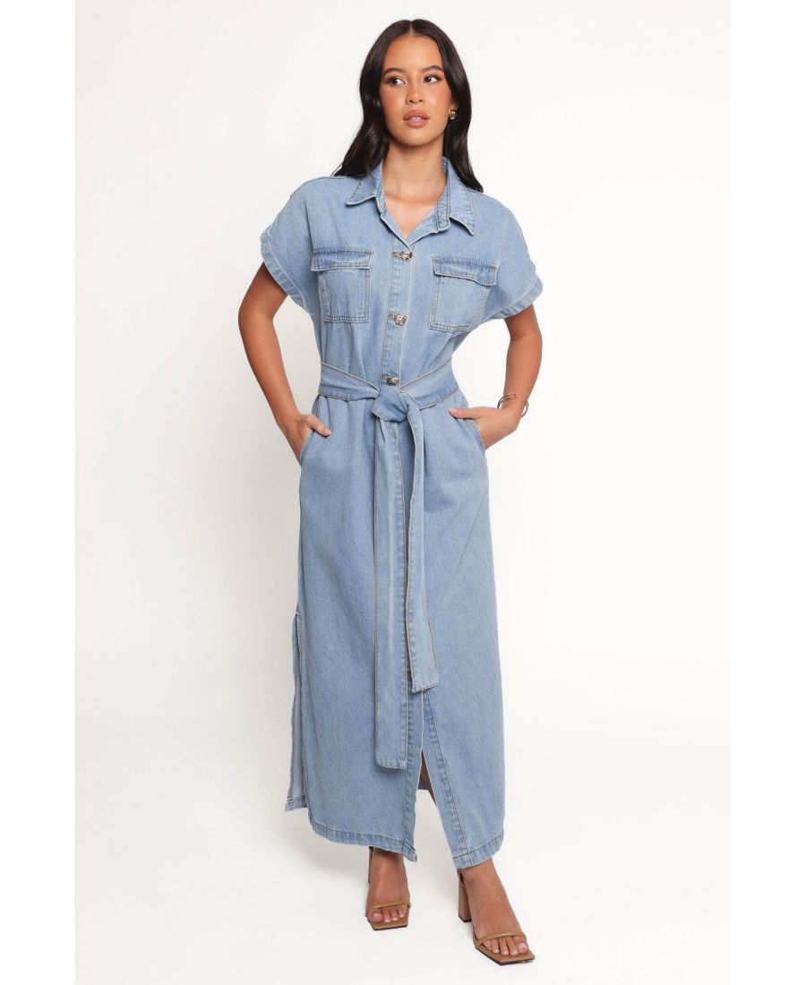 Женское длинное платье-рубашка с изображением грифона Petal and Pup, Denim
Женское длинное платье-рубашка с изображением грифона Petal and Pup, Denim