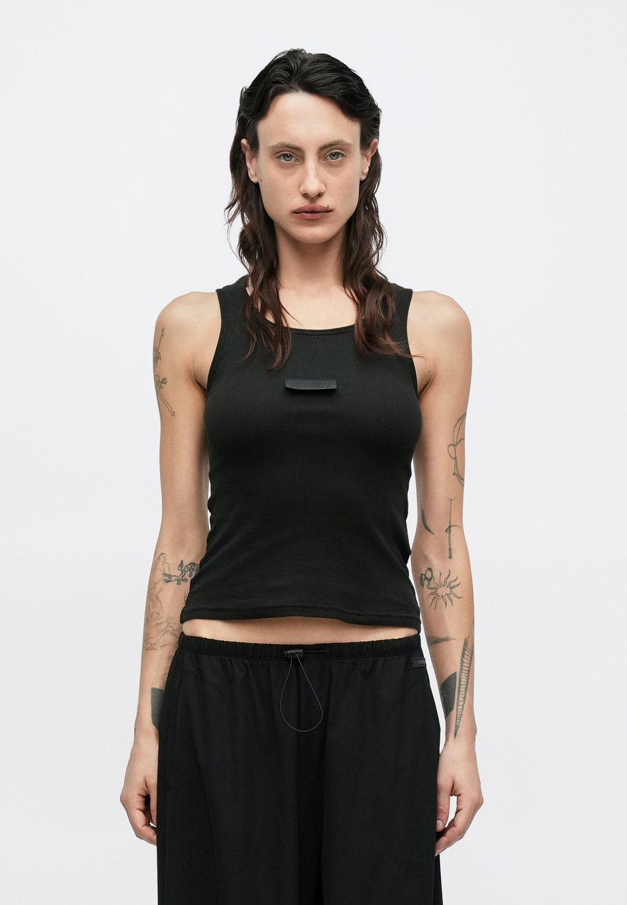 Топ MM6 Maison Margiela TANK, Black
Топ MM6 Maison Margiela TANK, Black