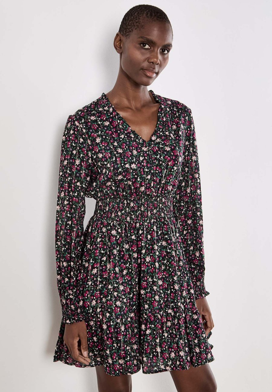 Платье Apricot DITSY FLORAL SHIMMER MINI, Black
Платье Apricot DITSY FLORAL SHIMMER MINI, Black