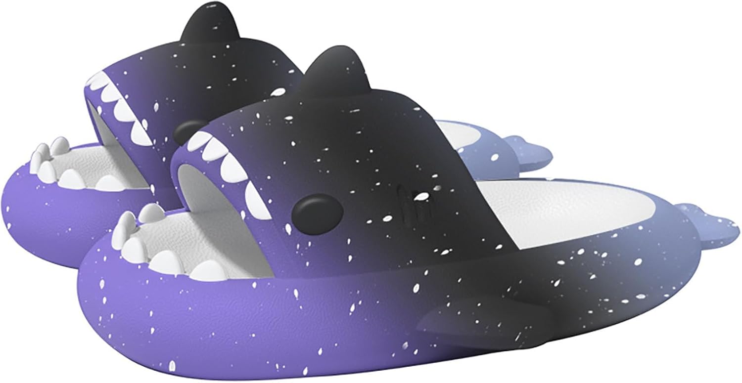 Тапочки «Акула под звездным светом», забавные тапочки «Облачная акула», противоскользящие, быстро сохнущие, для мужчин и женщин Generic, черный/синий/фиолетовый
Тапочки «Акула под звездным светом», забавные тапочки «Облачная акула», противоскользящие, быстро сохнущие, для мужчин и женщин Generic, черный/синий/фиолетовый