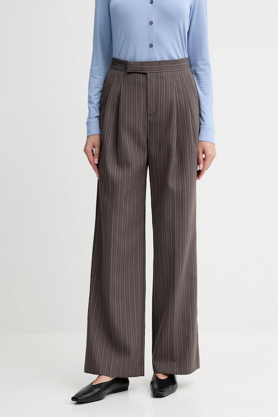 Шерстяные брюки ИЗАБЕЛЬ БЛАНШ Isabelle Blanche, коричневый
Шерстяные брюки ИЗАБЕЛЬ БЛАНШ Isabelle Blanche, коричневый