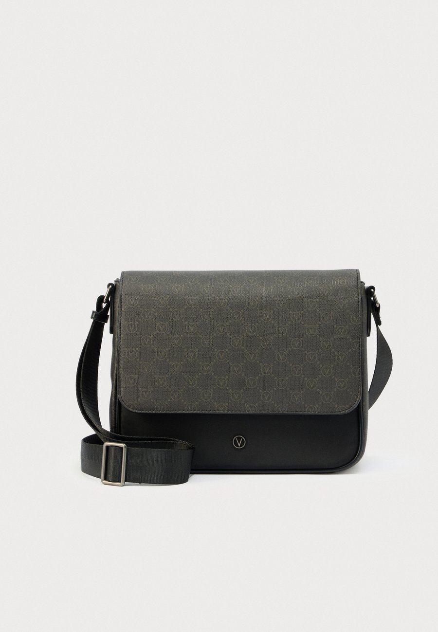 Сумка кросс-боди Valentino Bags NEMESYS, Nero/Black
Сумка кросс-боди Valentino Bags NEMESYS, Nero/Black