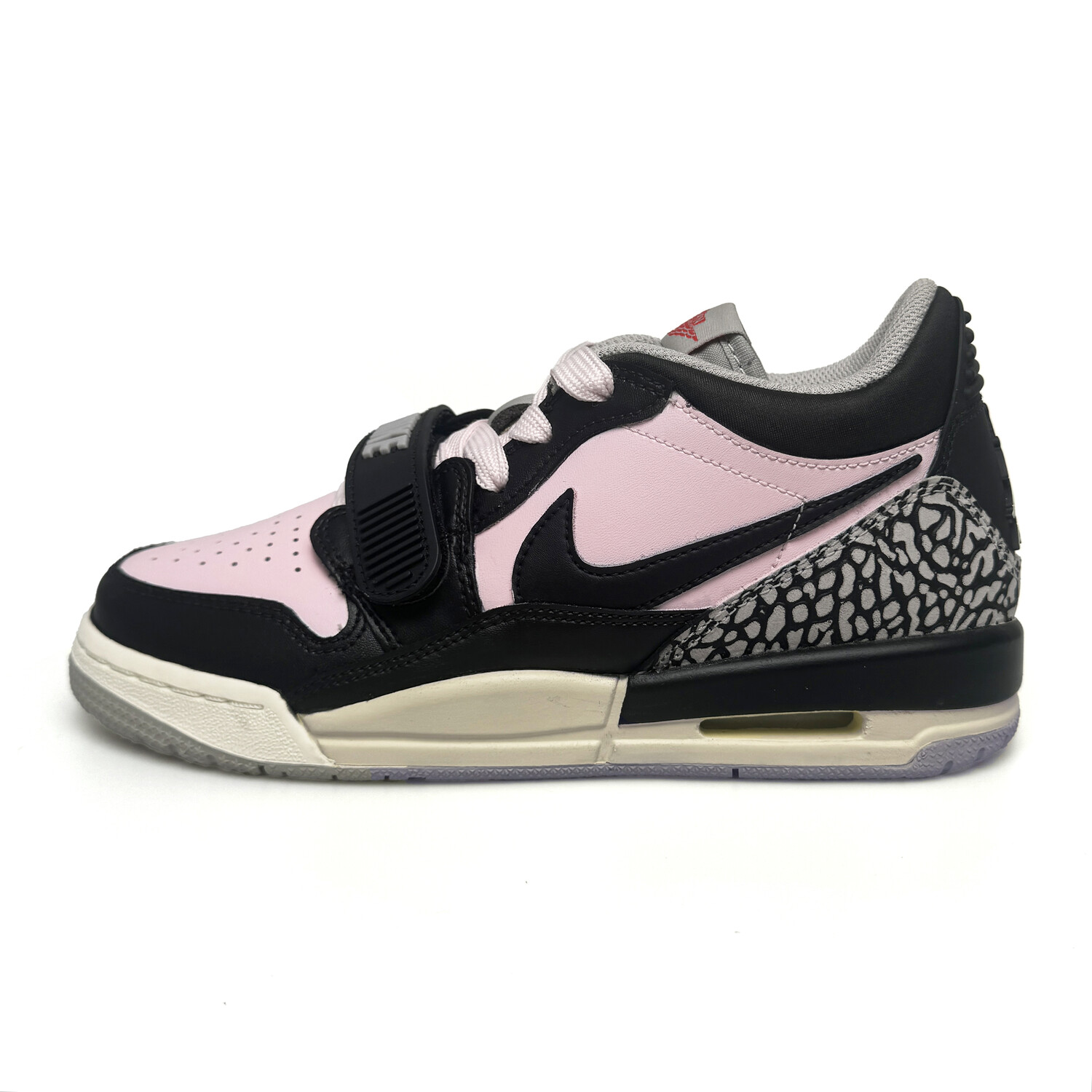 Баскетбольные кроссовки Legacy 312 для детей, начальная школа Jordan, розовый
Баскетбольные кроссовки Legacy 312 для детей, начальная школа Jordan, розовый