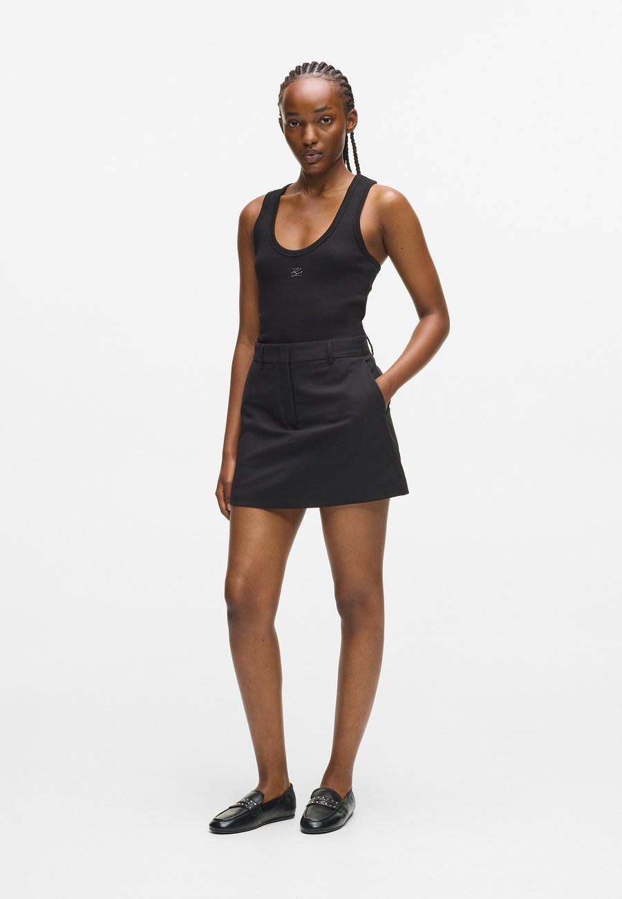 Юбка KARL LAGERFELD SKORT, Black
Юбка KARL LAGERFELD SKORT, Black